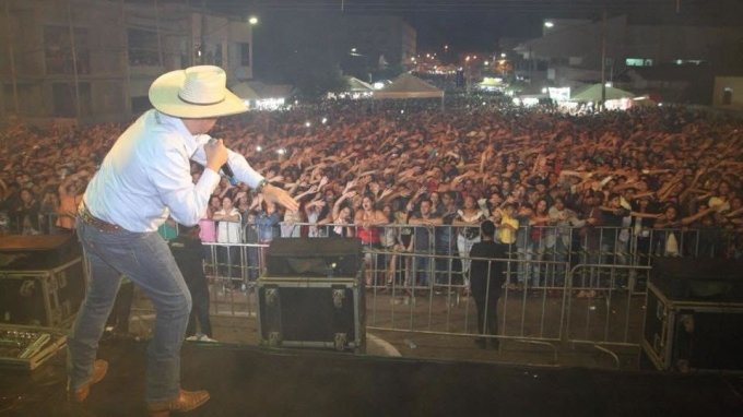 MP pretende suspender temporada de fÃ©rias de UruaÃ§u custeada com dinheiro pÃºblico