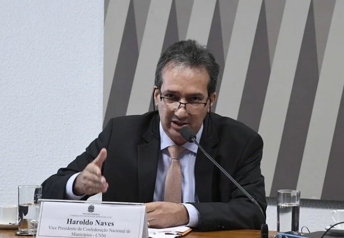 Prefeitos e governadores podem judicializar reajuste para professores, diz presidente da FGM