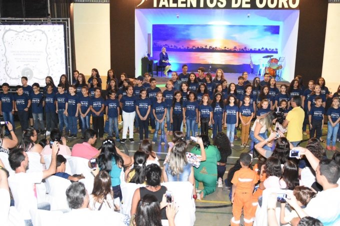 EspetÃ¡culo musical retrata HistÃ³ria da cidade CrixÃ¡s