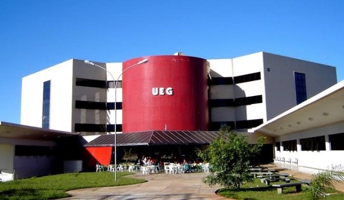 UEG abre editais de vestibular 3.224 vagas