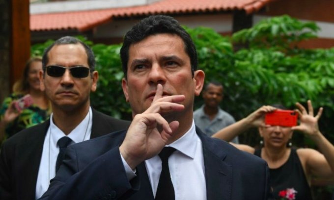 Com popularidade em queda, SÃ©rgio Moro pede afastamento de cinco dias