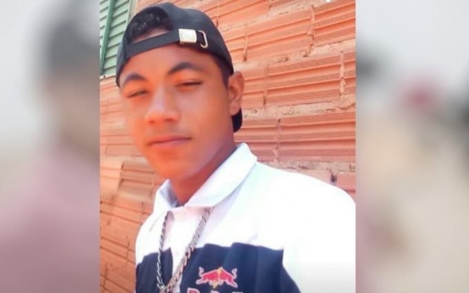 MÃ£e denuncia que filho sumiu apÃ³s abordagem policial na rua da casa da famÃ­lia, em Nova CrixÃ¡s