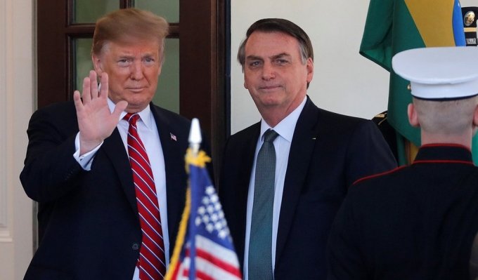 IrÃ£ ameaÃ§a cortar importaÃ§Ãµes e ruralistas devem perder US$ 2 bilhÃµes por ano com submissÃ£o de Bolsonaro a Trump