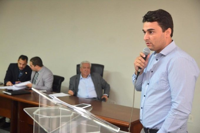 Usiel Cabral discursa na posse dos membros do FÃ³rum Goiano ClimÃ¡tico