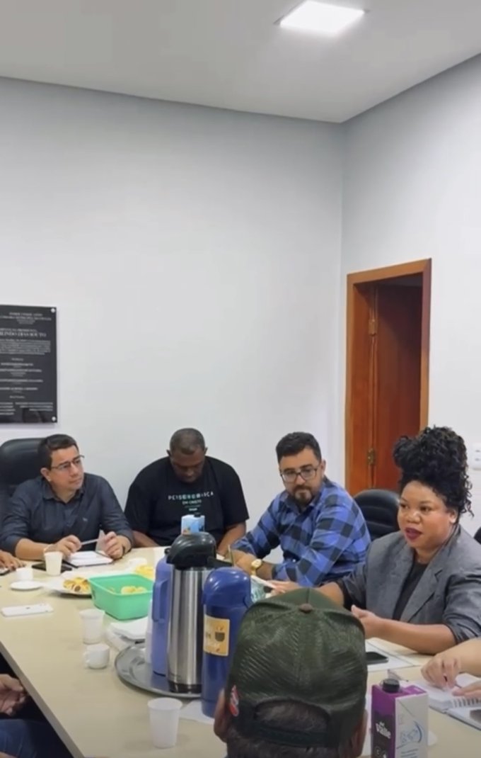 Vereadores discutem melhorias na saúde com secretária municipal em Crixás