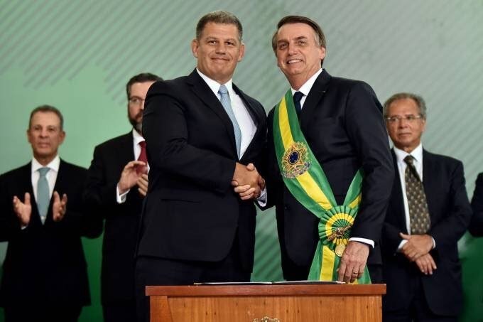 Ãudios derrubam versÃ£o de Bolsonaro sobre conversa com Bebianno