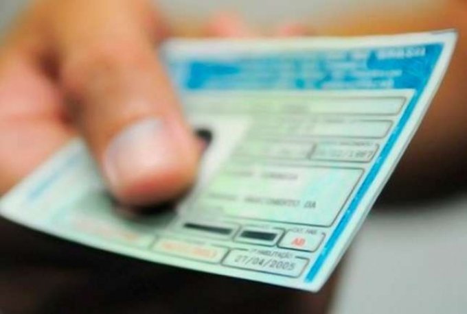 Projeto de lei quer aumentar limite da CNH de 20 para 50 pontos