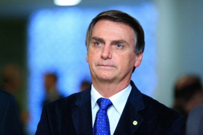 AprovaÃ§Ã£o da gestÃ£o Bolsonaro oscila de 40% para 37%