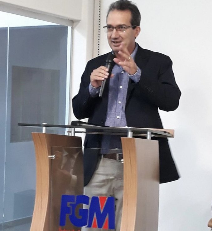Haroldo Naves é reconduzido à presidência da FGM
