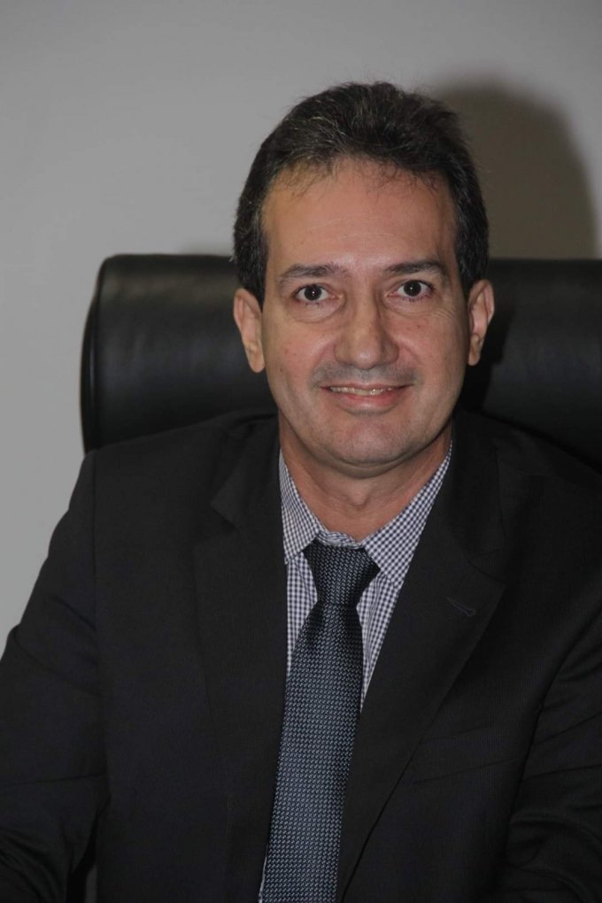 Prefeito Haroldo Naves doa 100% do seu salÃ¡rio de marÃ§o e baixa decreto reduzindo 50% do prÃ³prio salÃ¡rio