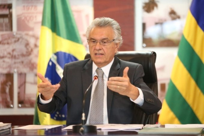 Caiado autoriza reabertura de varias atividades e governo publica novo decreto com orientaÃ§Ãµes sobre isolamento social
