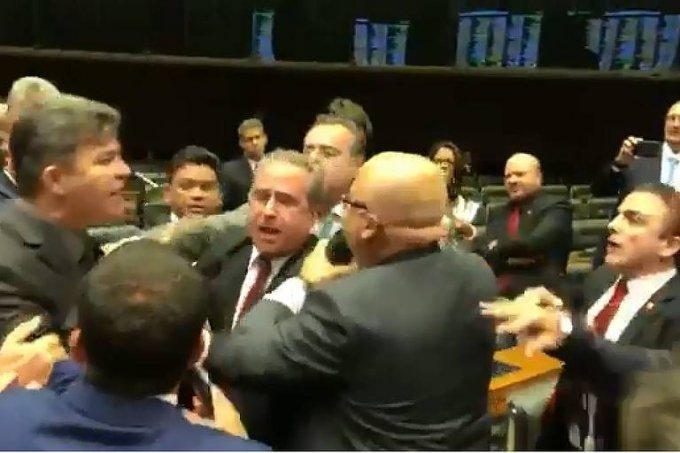 Troca de R$ 40 milhÃµes por PrevidÃªncia gera empurra-empurra na CÃ¢mara