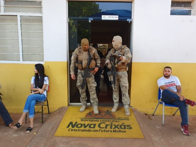 PolÃ­cia Civil realiza OperaÃ§Ã£o para Cumprir Mandatos de Busca, ApreensÃ£o e prisÃ£o na Prefeitura de Nova CrixÃ¡s