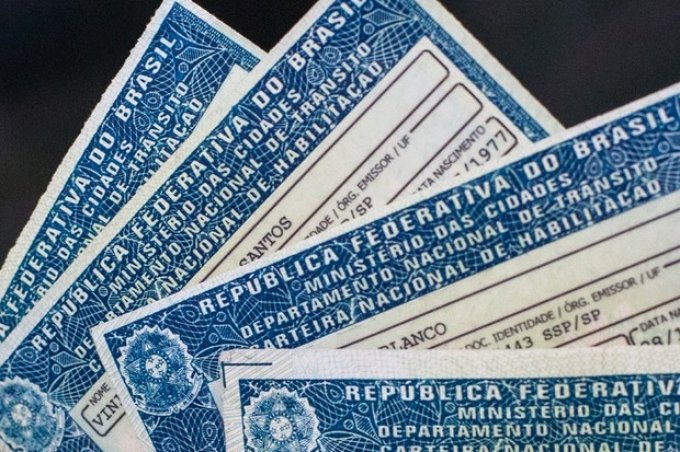 Governo libera dirigir com CNH vencida por conta do coronavÃ­rus
